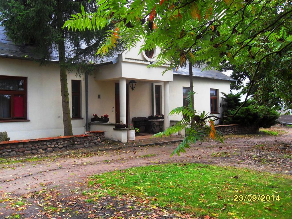 Kasztelania Pod Lipami Villa Zakroczym Exterior photo